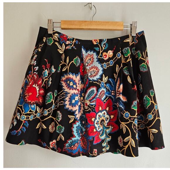 Alice + Olivia Conner Mini Skirt, Pleated, Floral, 98% Cotton, Sz 8 or M - Picture 1 of 11
